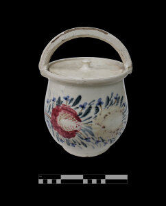 Koutní hrnec s poklicí